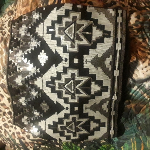Express Sequin mini skirt Aztec pattern XS NWOT Sparkly High Contrast Geometric - Picture 3 of 6